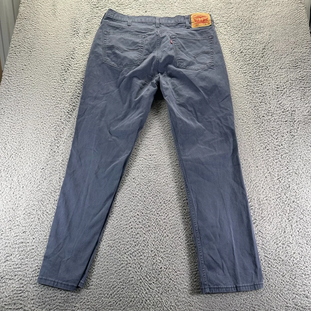 Levis before purchasing